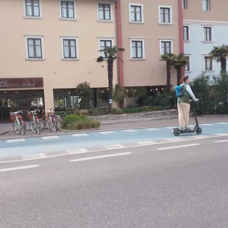 Mokyd13-piscina, Wifi, Giardino,garage Daire *